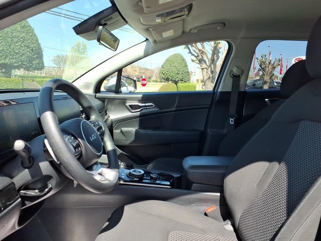 Used 2024 Kia Sportage LX AWD/4WD image 5