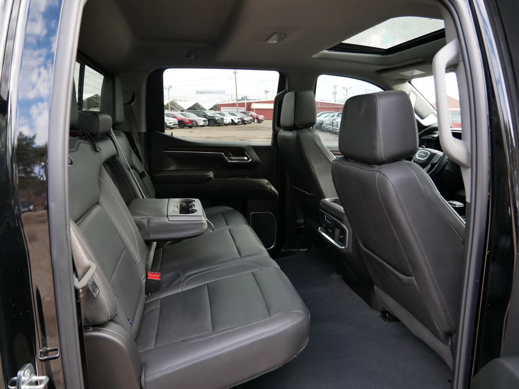 Used 2024 GMC Sierra 1500 SLT w/ SLT Premium Plus Package AWD/4WD image 9
