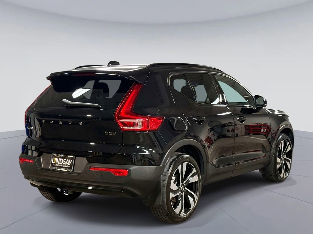 Used 2024 Volvo XC40 B5 Ultimate w/ Protection Package Premier AWD/4WD image 10