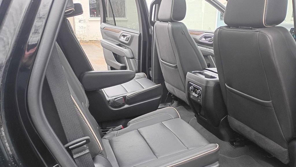 Used 2023 Chevrolet Tahoe Premier w/ Premium Package 2 image 11