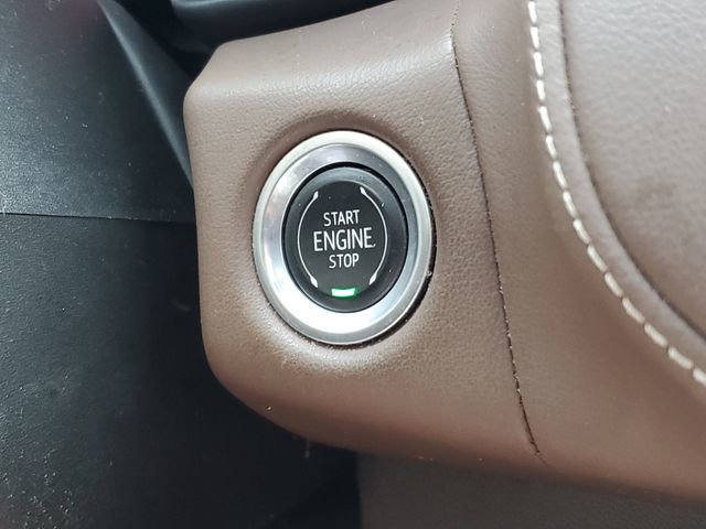 Used 2021 Chevrolet Suburban High Country w/ Premium Package AWD/4WD image 31