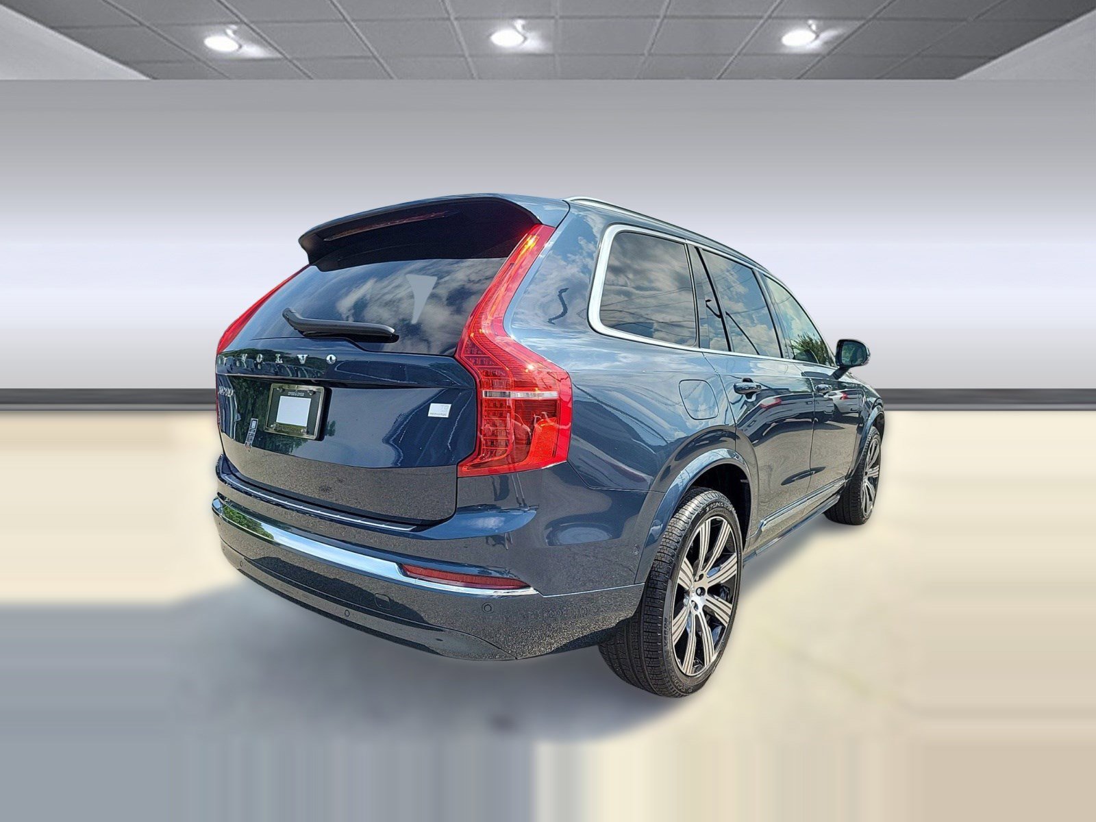 New 2024 Volvo XC90 T8 Ultimate w/ Protection Package Premier image 8