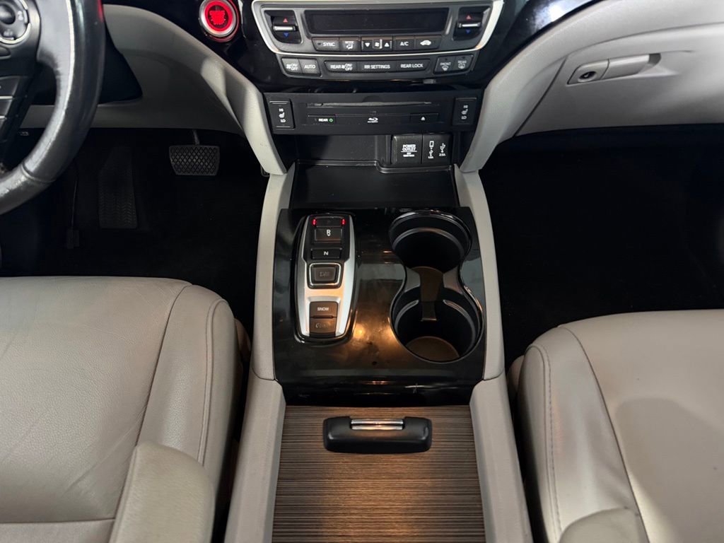 Used 2017 Honda Pilot Touring image 15