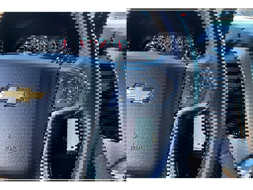 Used 2018 Chevrolet Suburban LT image 21