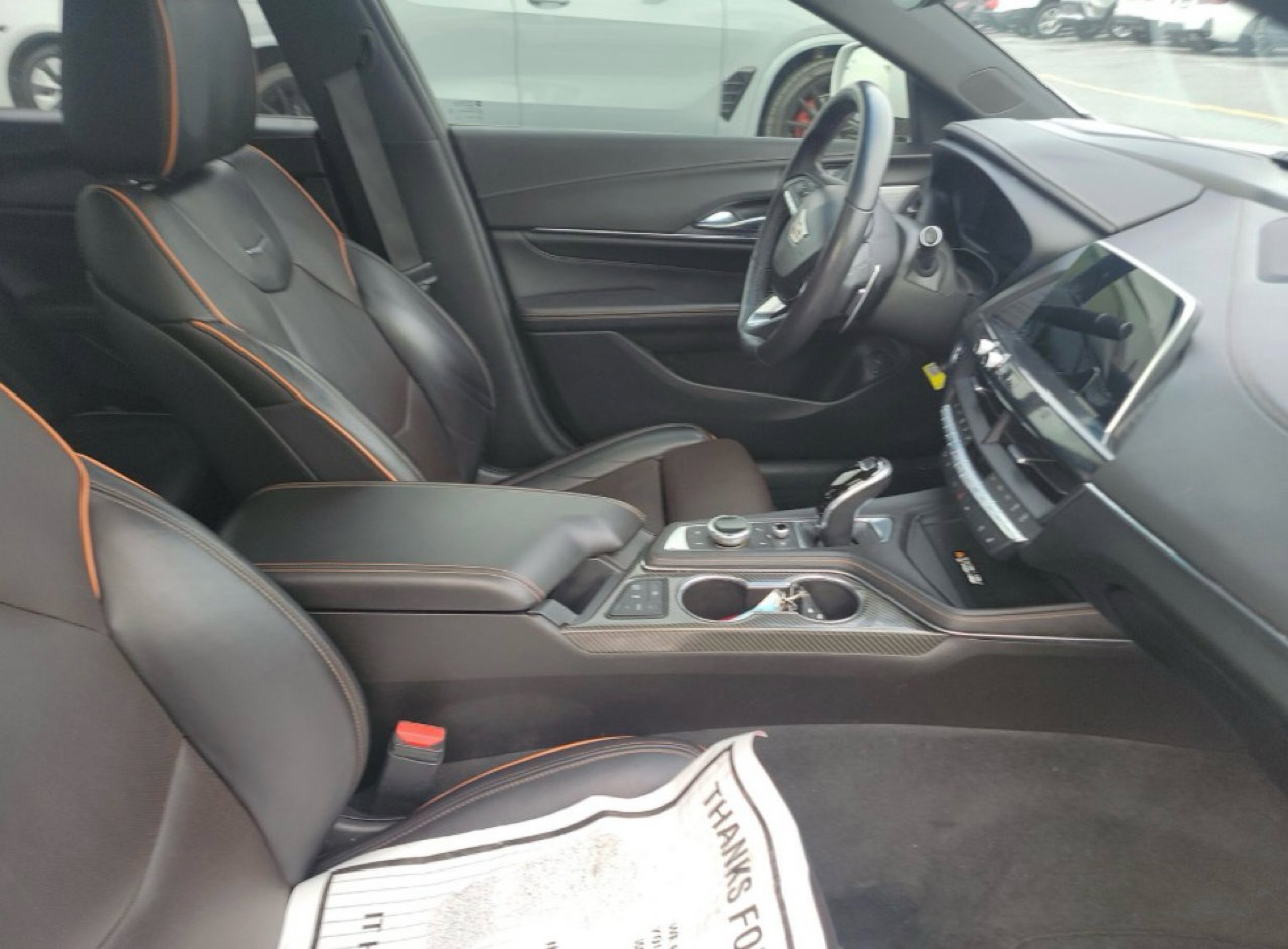 Used 2021 Cadillac CT4 V w/ Technology Package image 5