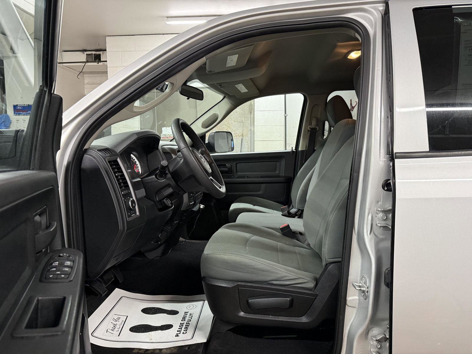 Used 2016 RAM 1500 Express image 28