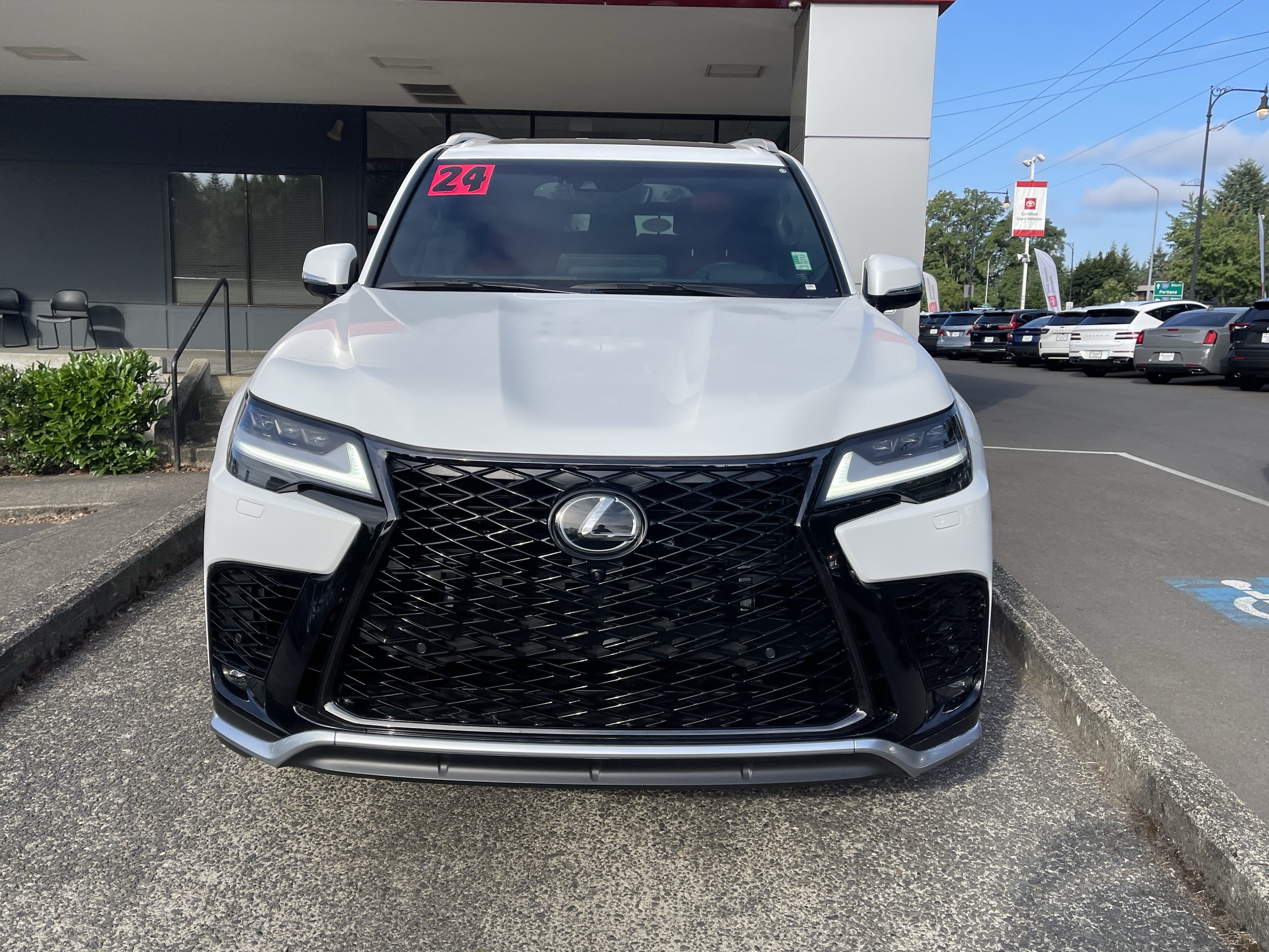 Used 2024 Lexus LX 600 F Sport AWD/4WD image 2