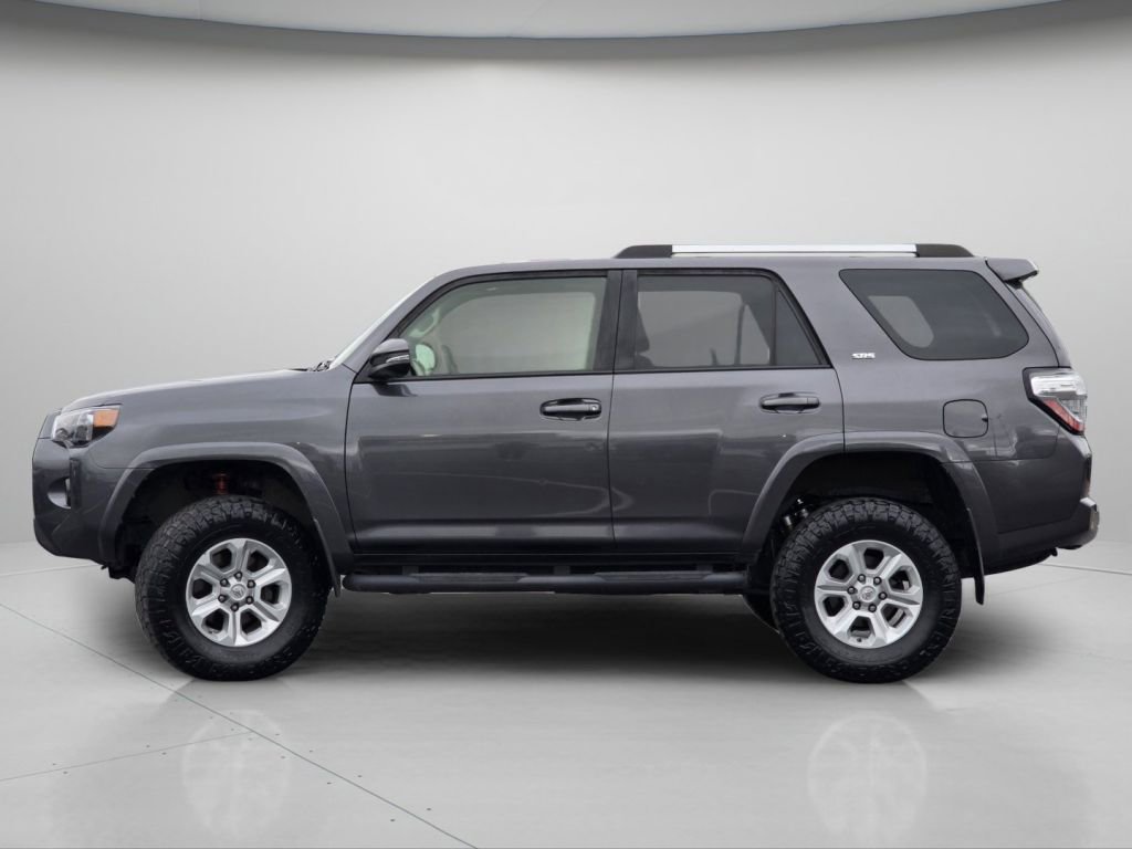 Used 2020 Toyota 4Runner SR5 Premium w/ Moonroof Package AWD/4WD image 20