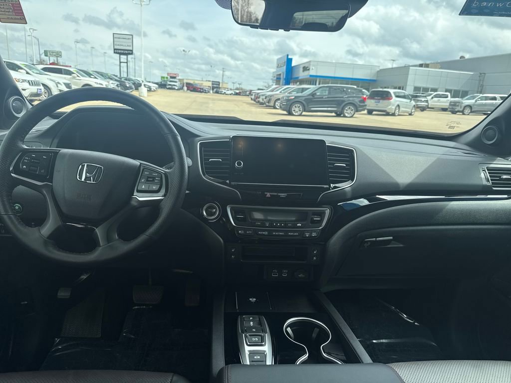 Used 2024 Honda Ridgeline Black Edition image 15