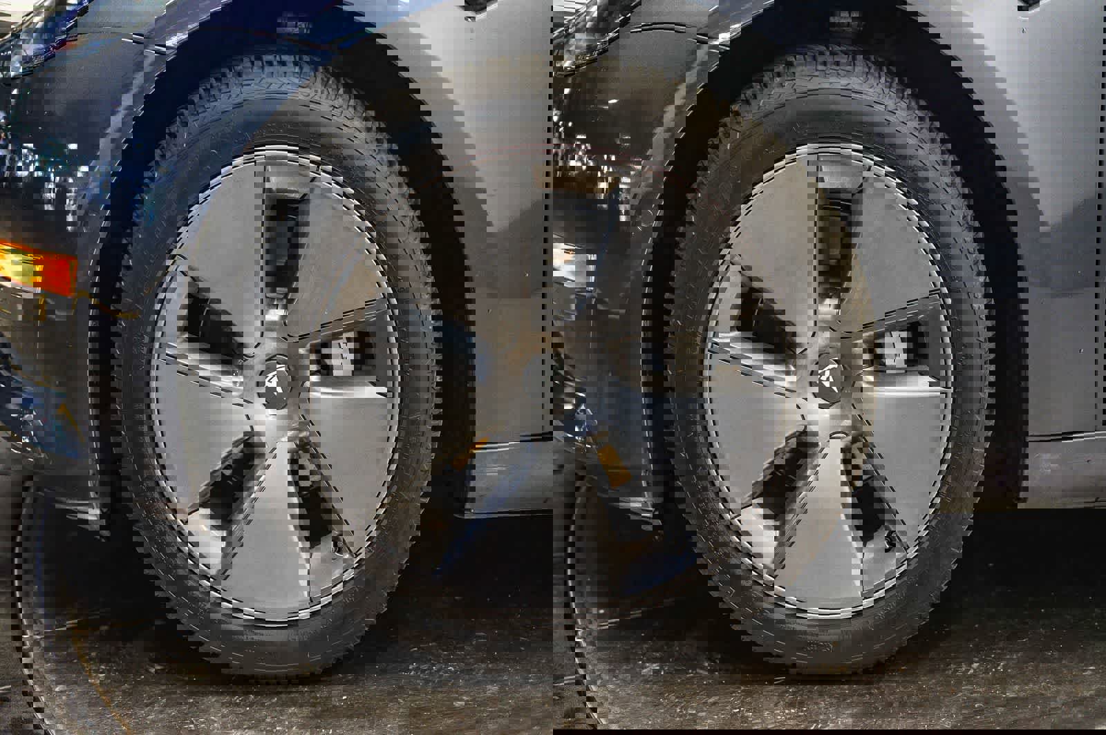 Used 2021 Tesla Model 3 Standard Range Plus image 9