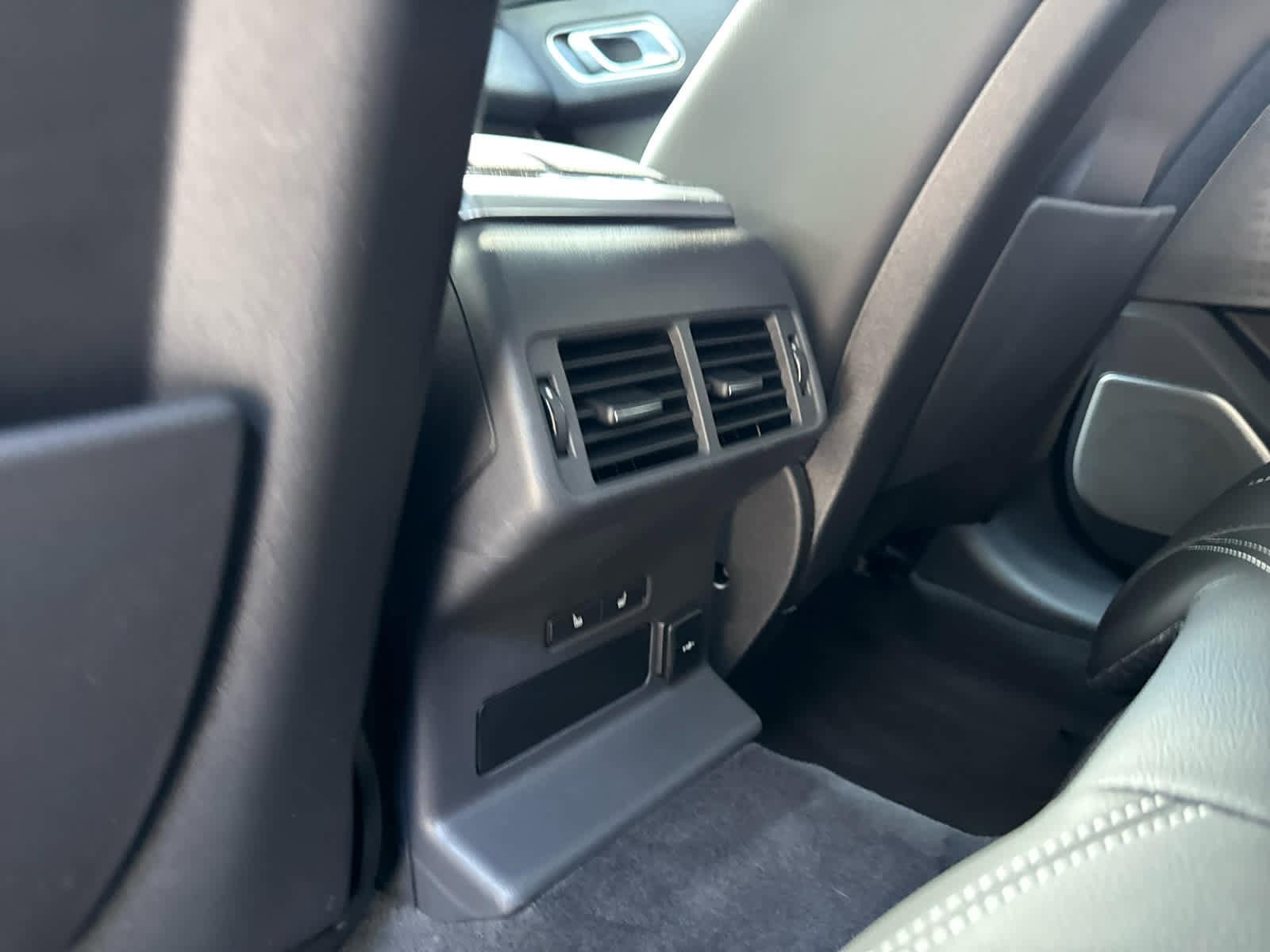 Certified 2023 Land Rover Range Rover Velar R-Dynamic S image 16