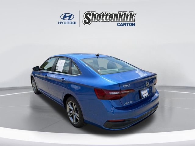 Used 2024 Volkswagen Jetta SE image 7