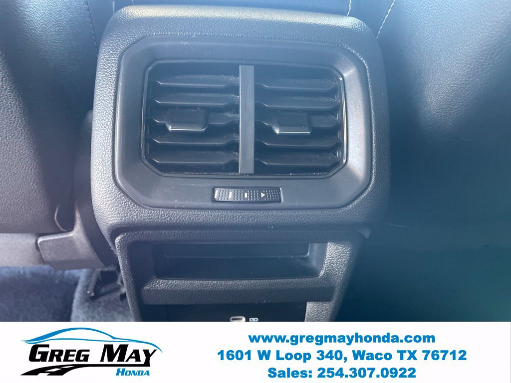 Used 2022 Volkswagen Taos SE w/ Panoramic Sunroof Package FWD image 29