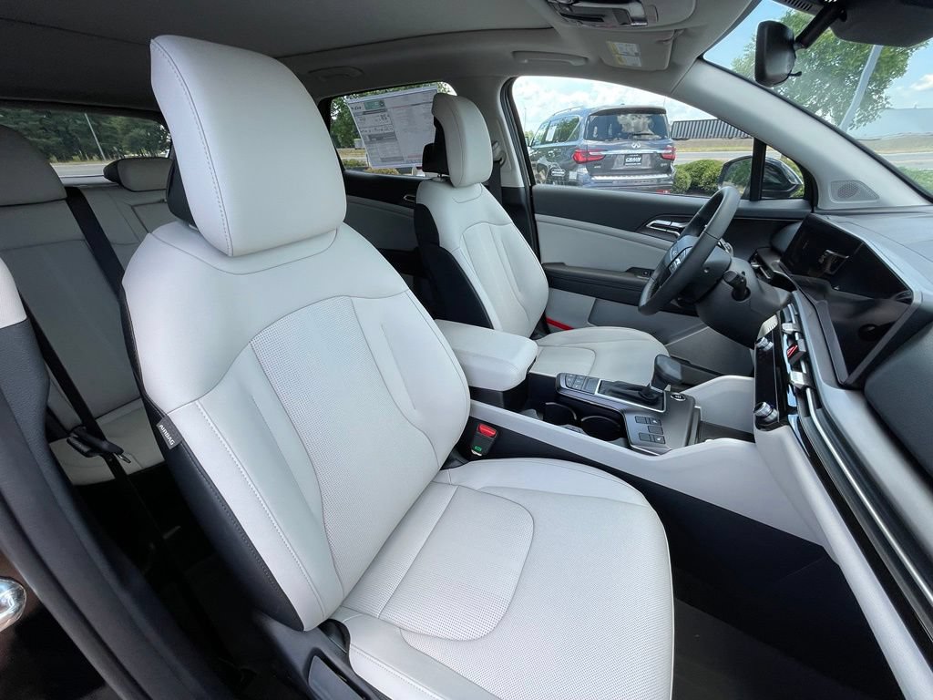 New 2026 Kia Sportage EX w/ EX Panorama Roof Package FWD image 31