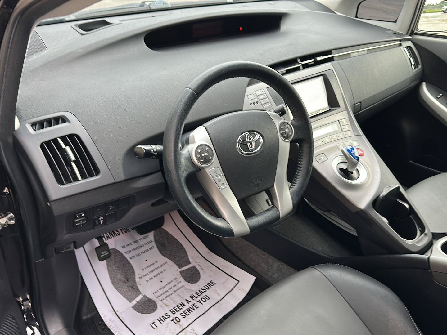 Used 2013 Toyota Prius Four w/ Deluxe Solar Roof Pkg FWD image 5