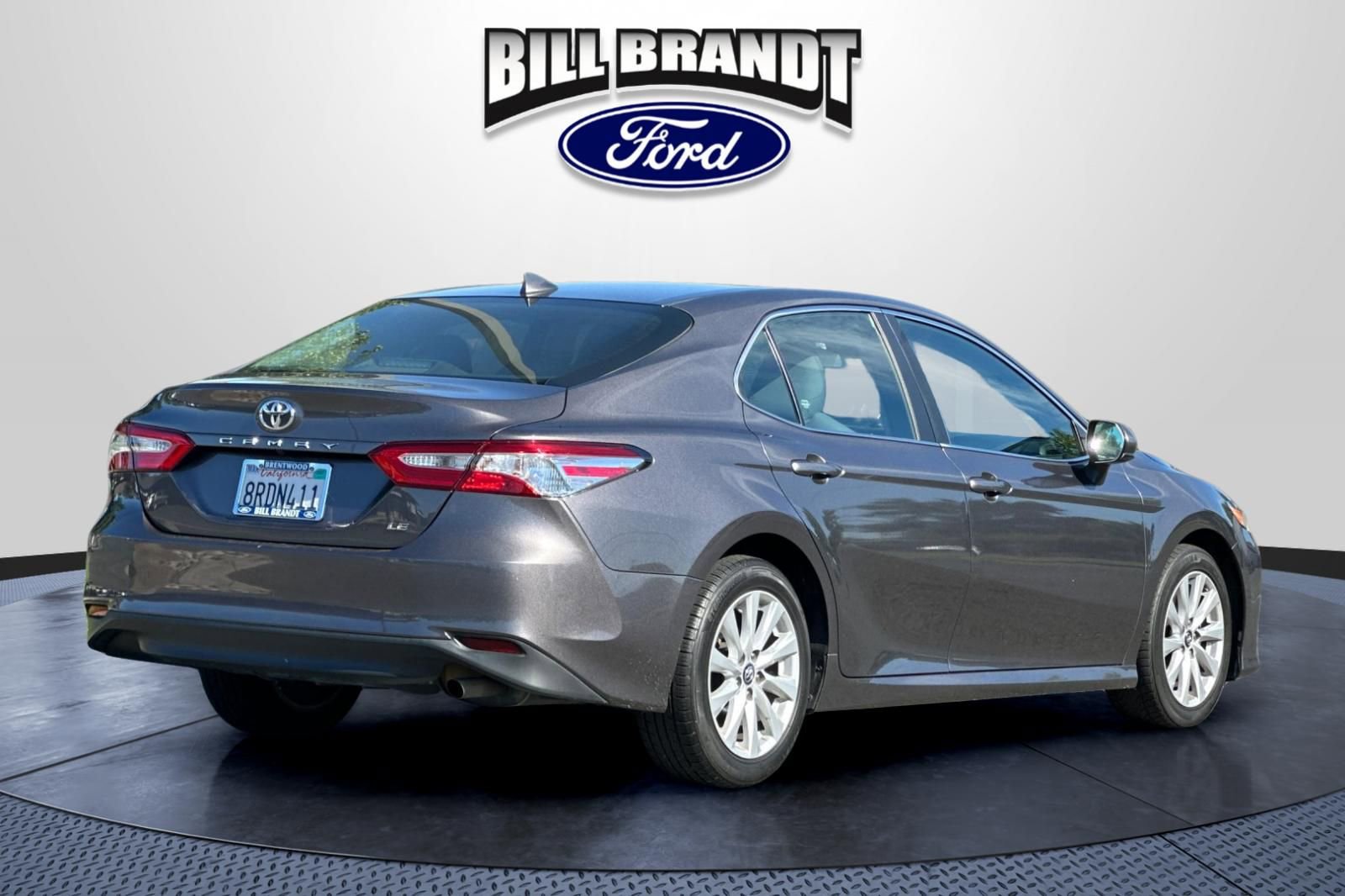 Used 2020 Toyota Camry LE FWD image 3