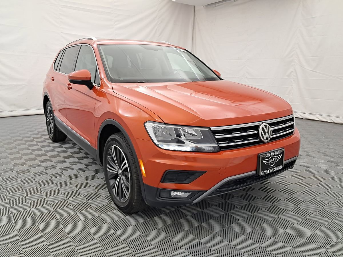 Used 2018 Volkswagen Tiguan SEL w/ 3rd Row Seat Package AWD/4WD image 2