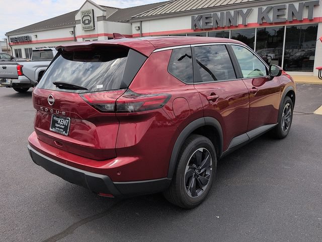 Used 2025 Nissan Rogue SV FWD image 7