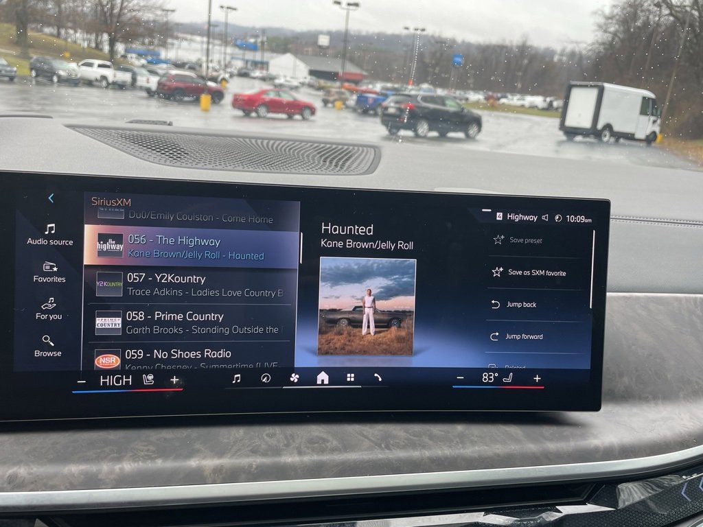 Used 2025 BMW X7 xDrive40i w/ M Sport Package image 54