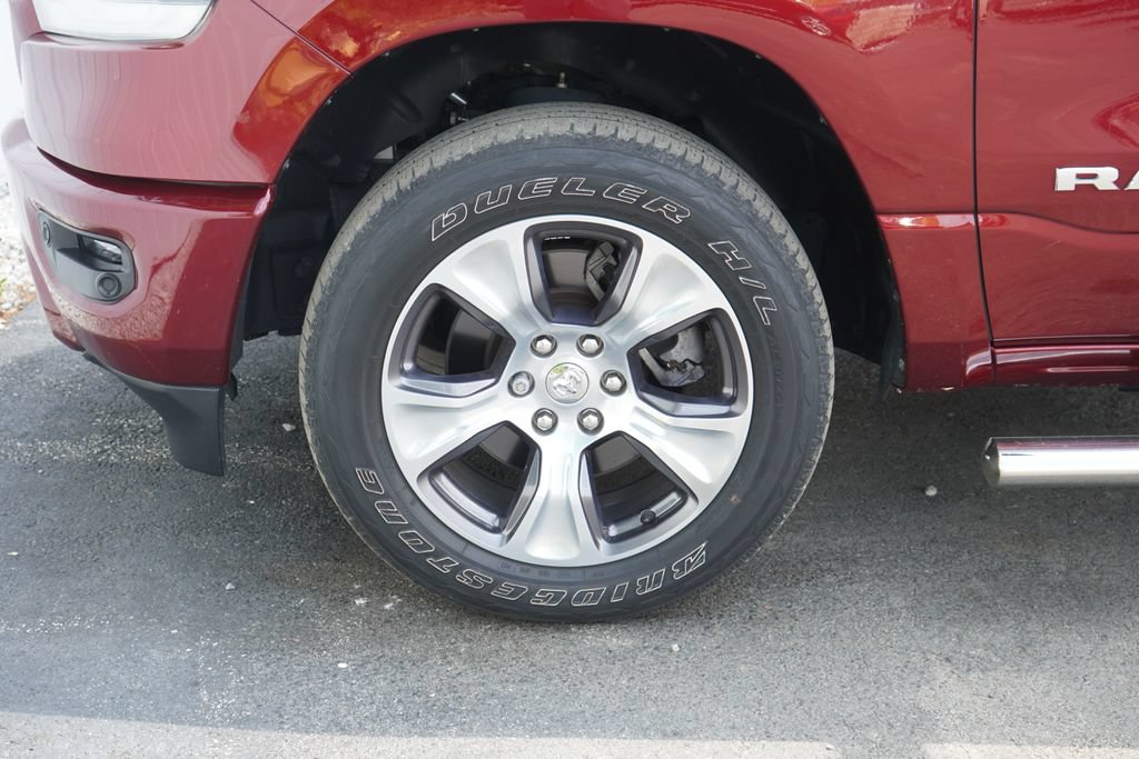 Used 2023 RAM 1500 Laramie AWD/4WD image 6