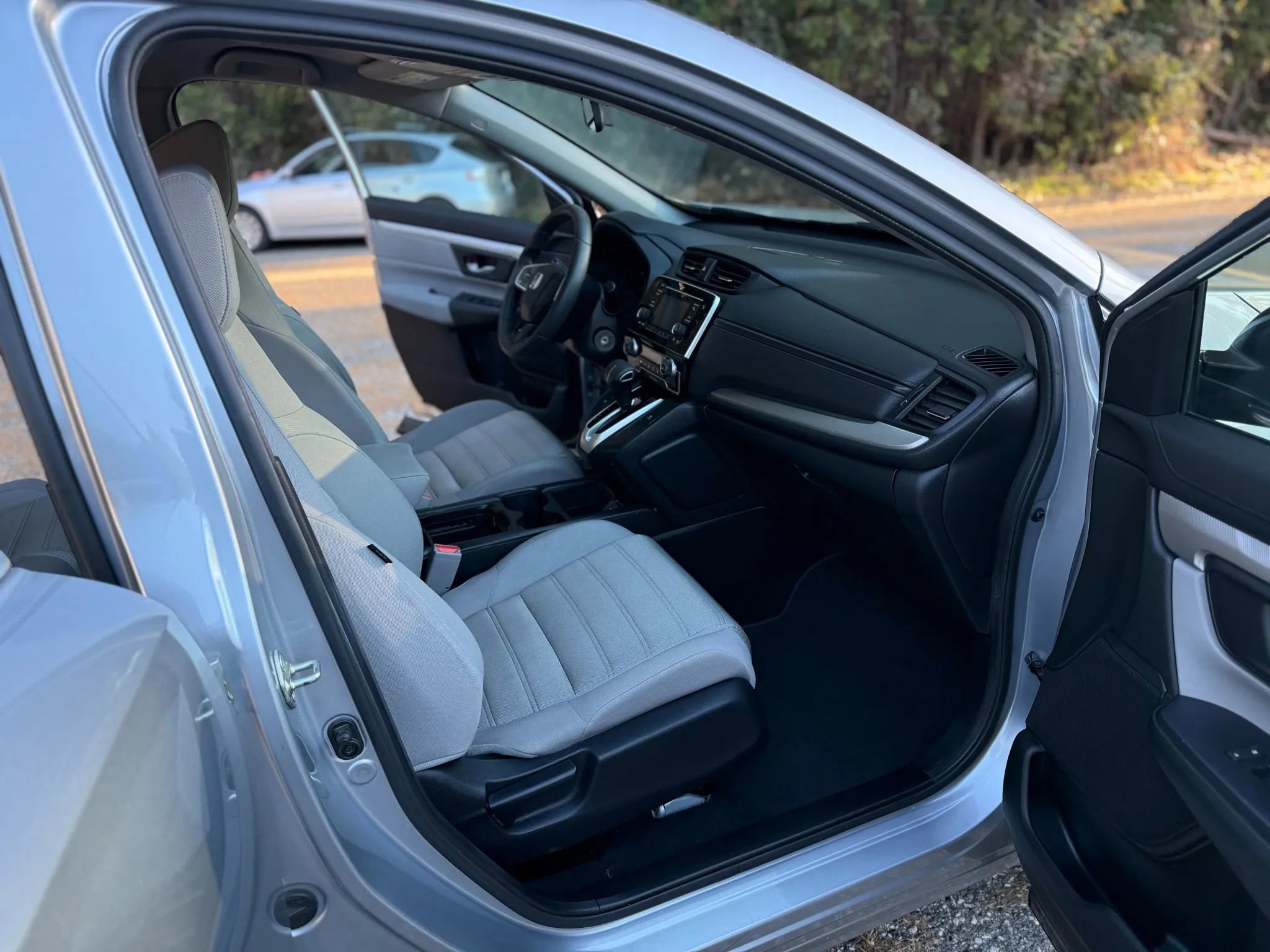 Used 2017 Honda CR-V LX image 14