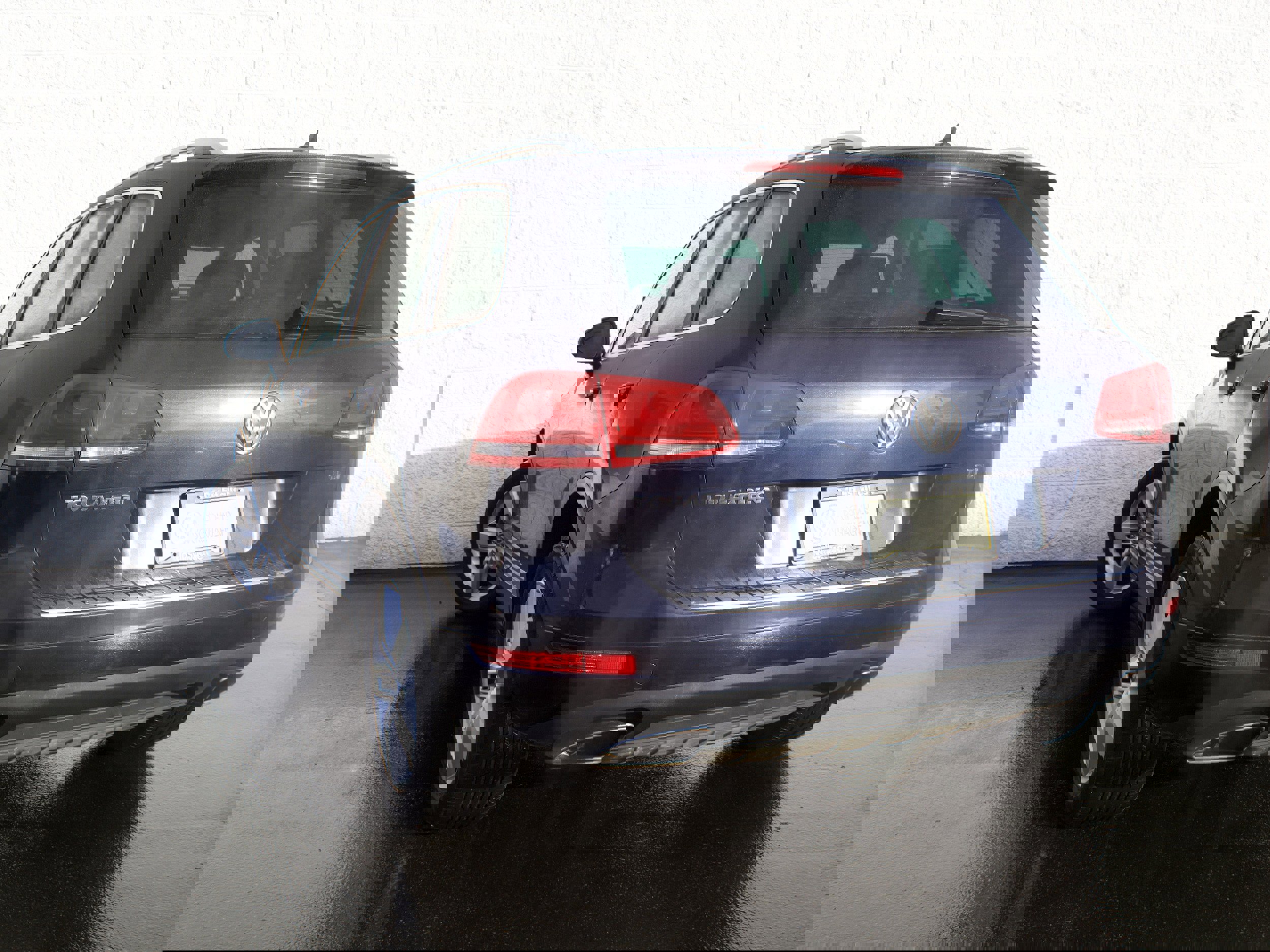 Used 2013 Volkswagen Touareg Executive image 5