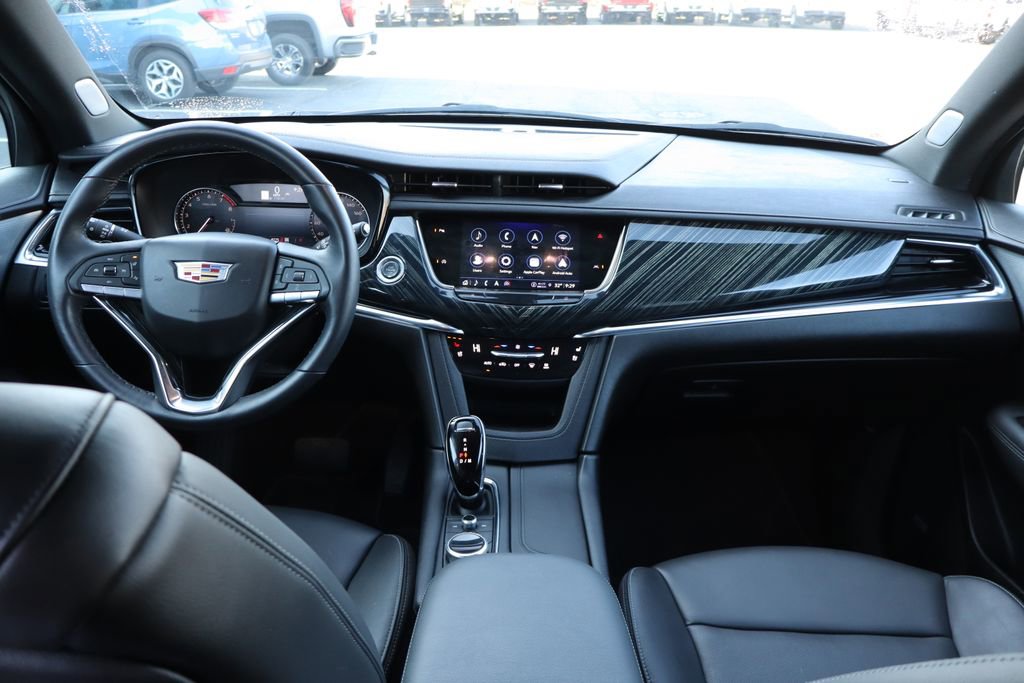 Used 2025 Cadillac XT6 Premium Luxury image 20