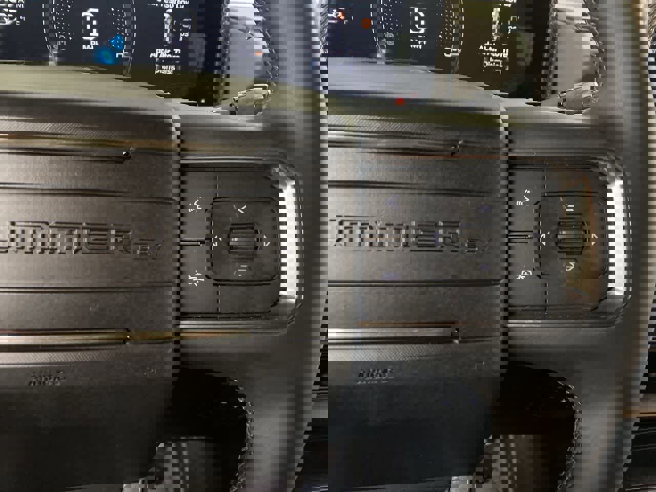 Used 2025 GMC Hummer EV 3X w/ LPO, Illumination Package image 21