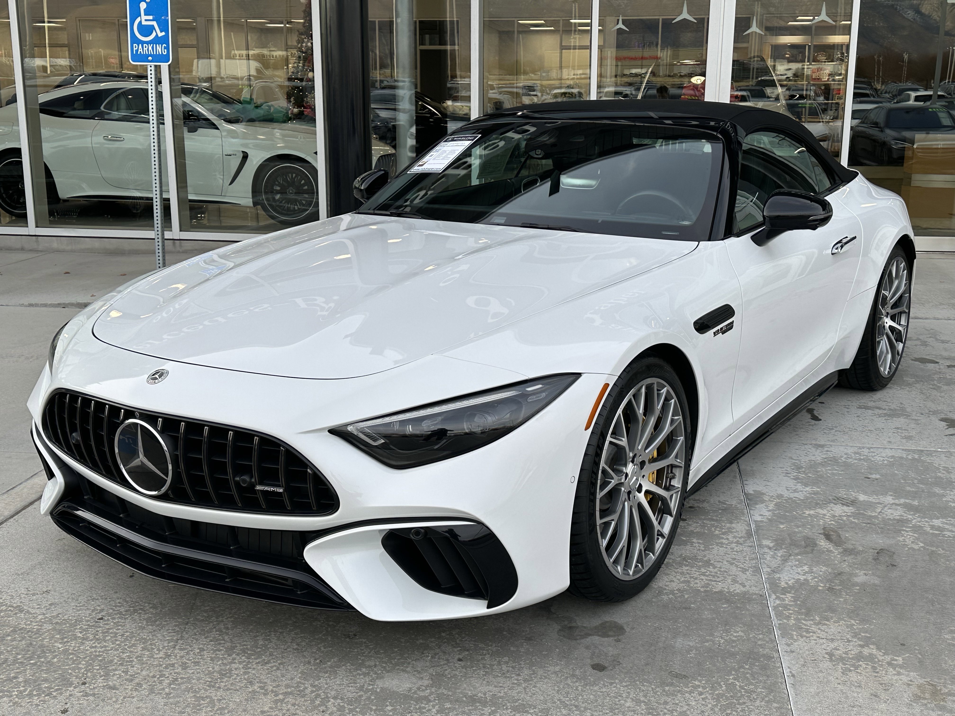 Used 2022 Mercedes-Benz SL 63 AMG 4MATIC image 2