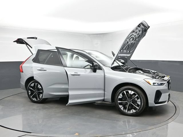 New 2026 Volvo XC60 T8 Plus w/ Protection Package Premier AWD/4WD image 54
