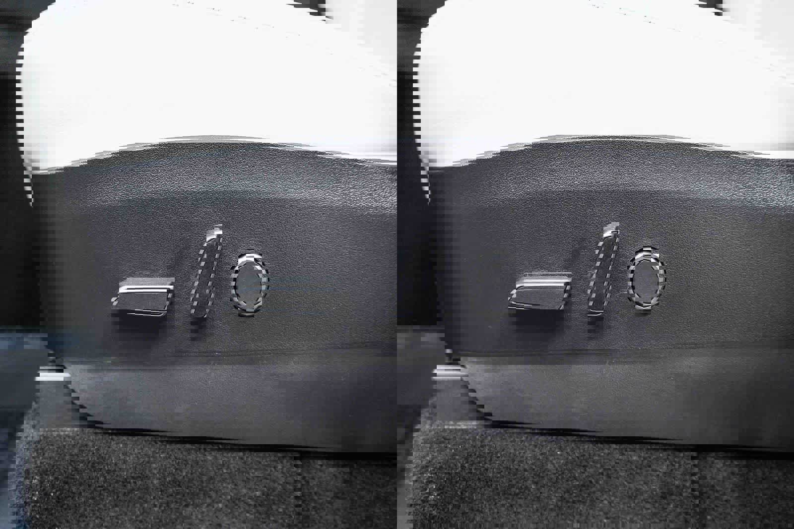 Used 2021 Tesla Model Y Long Range image 21