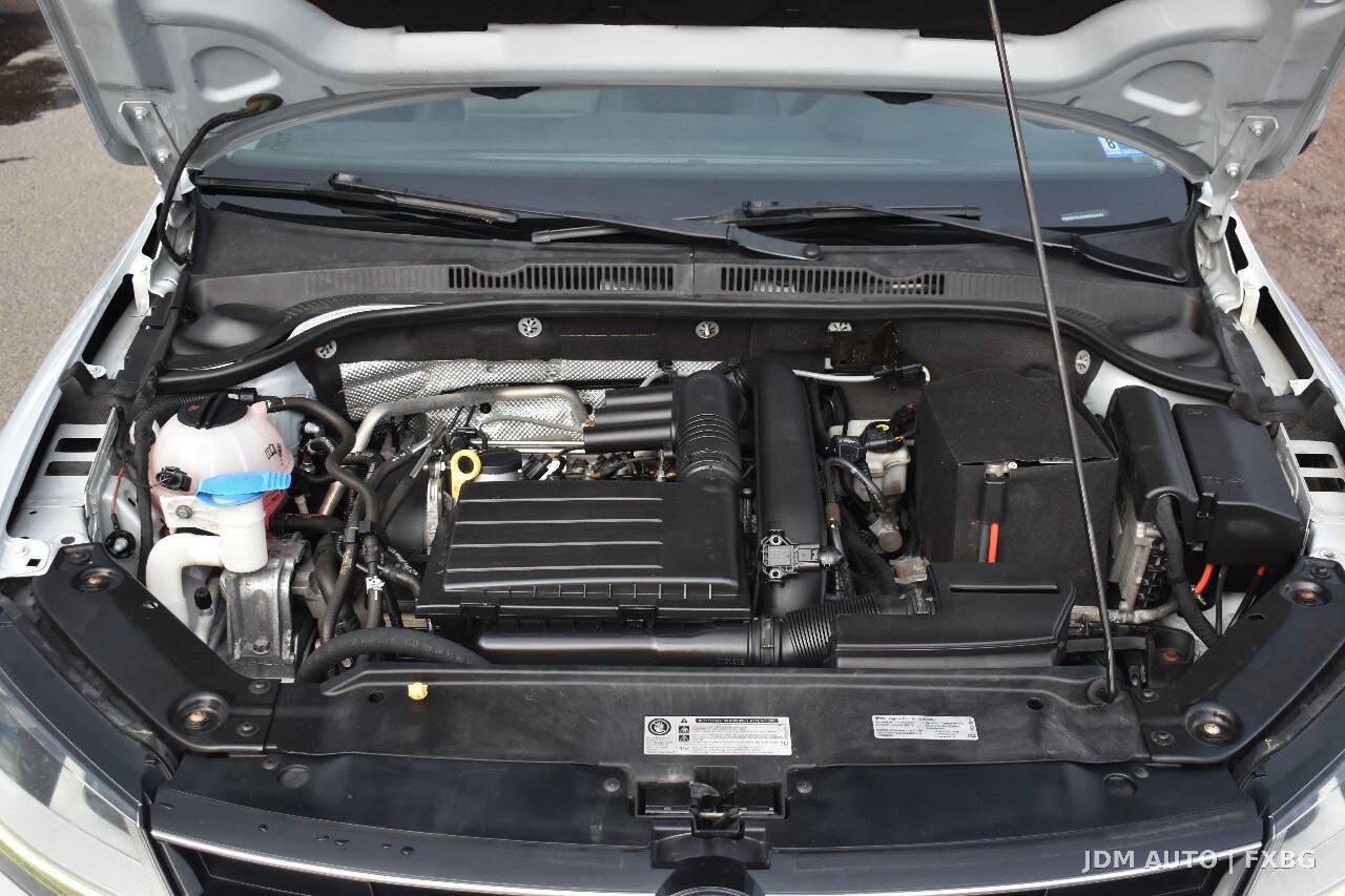 Used 2017 Volkswagen Jetta SE FWD image 32