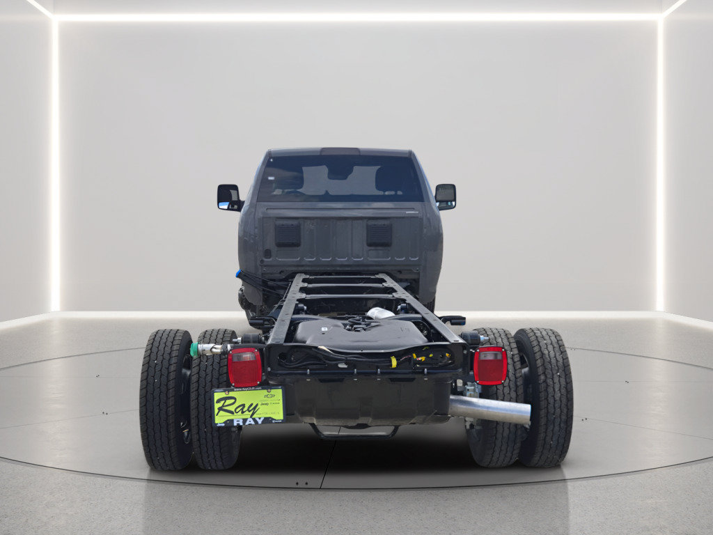 New 2026 RAM 5500 Tradesman AWD/4WD image 11