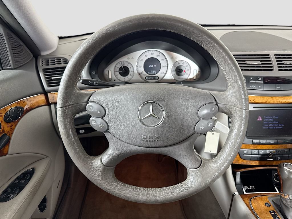 Used 2008 Mercedes-Benz E 350 4MATIC Sedan image 11