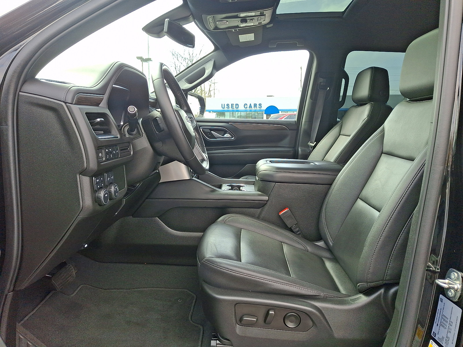 Used 2022 Chevrolet Suburban Z71 AWD/4WD image 14