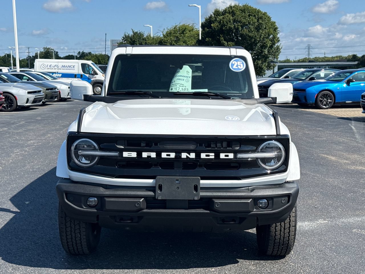 Used 2025 Ford Bronco Outer Banks AWD/4WD image 8