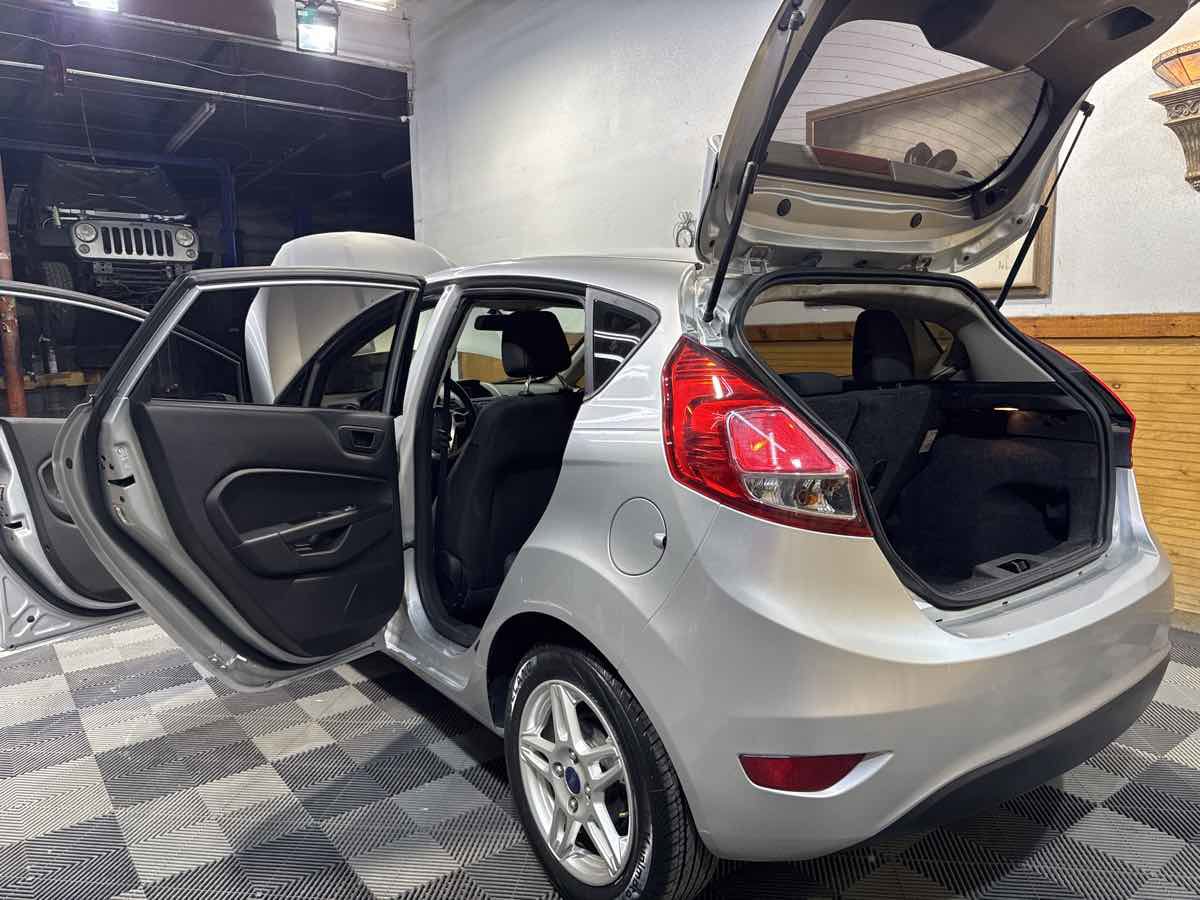 Used 2019 Ford Fiesta SE image 13