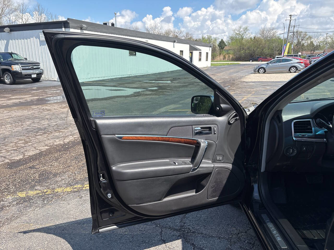 Used 2012 Lincoln MKZ FWD image 16
