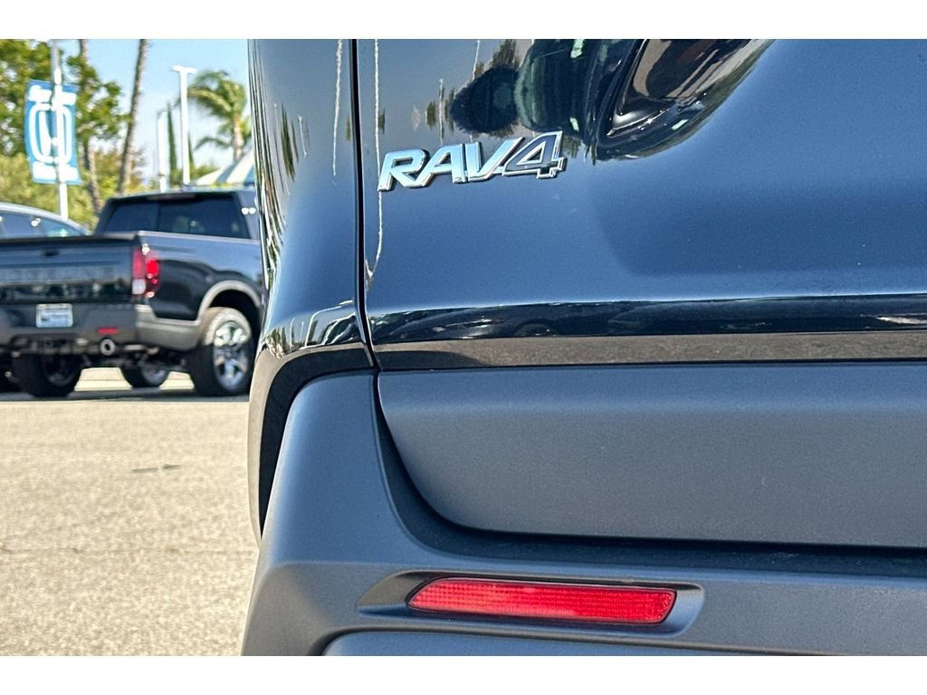 Used 2020 Toyota RAV4 XLE FWD image 52