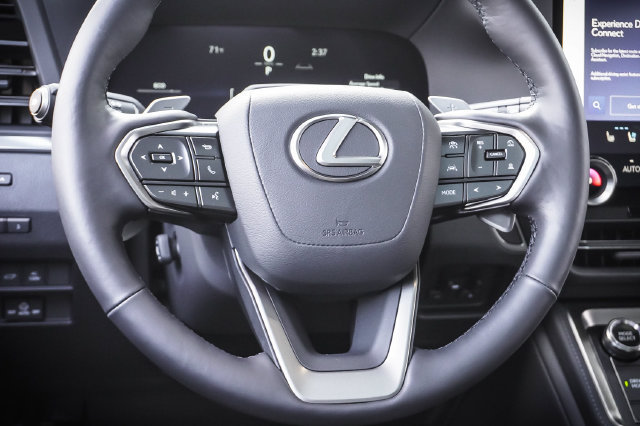 Used 2026 Lexus GX 550 w/ Accessory Package (2T) AWD/4WD image 13
