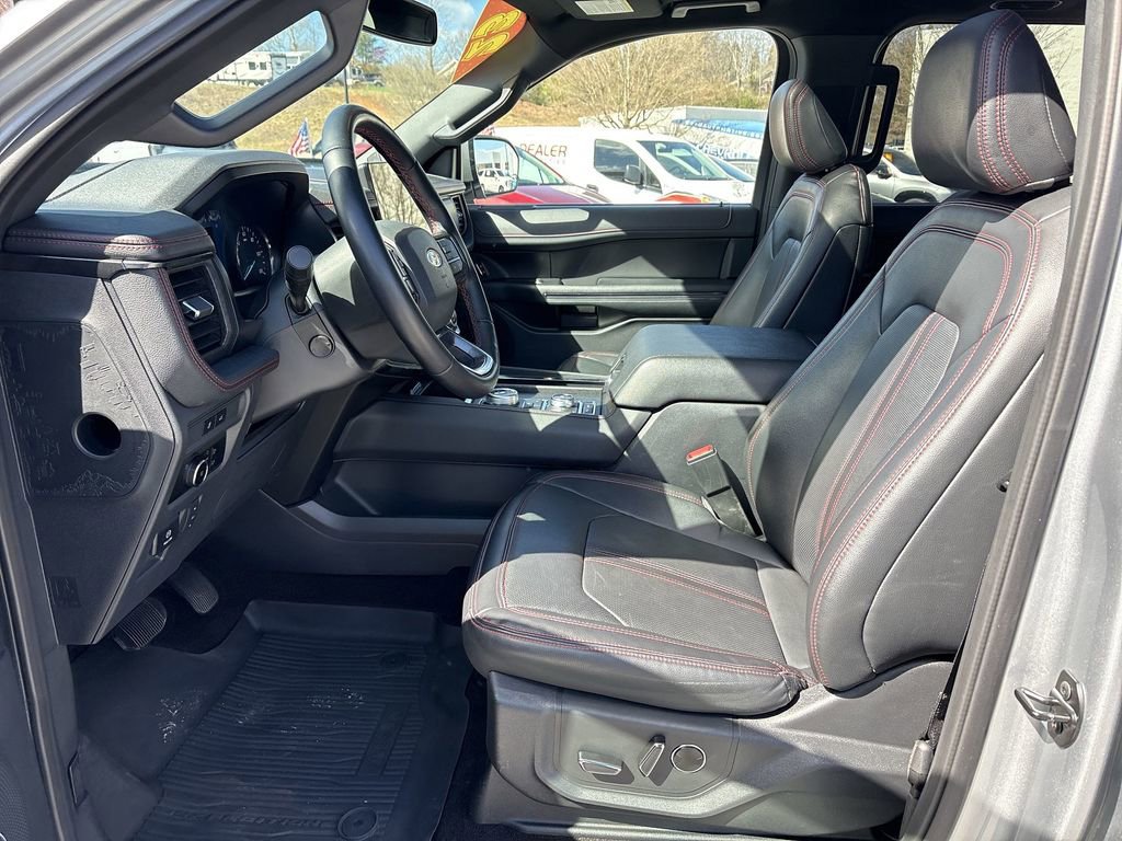 Used 2023 Ford Expedition Limited image 23