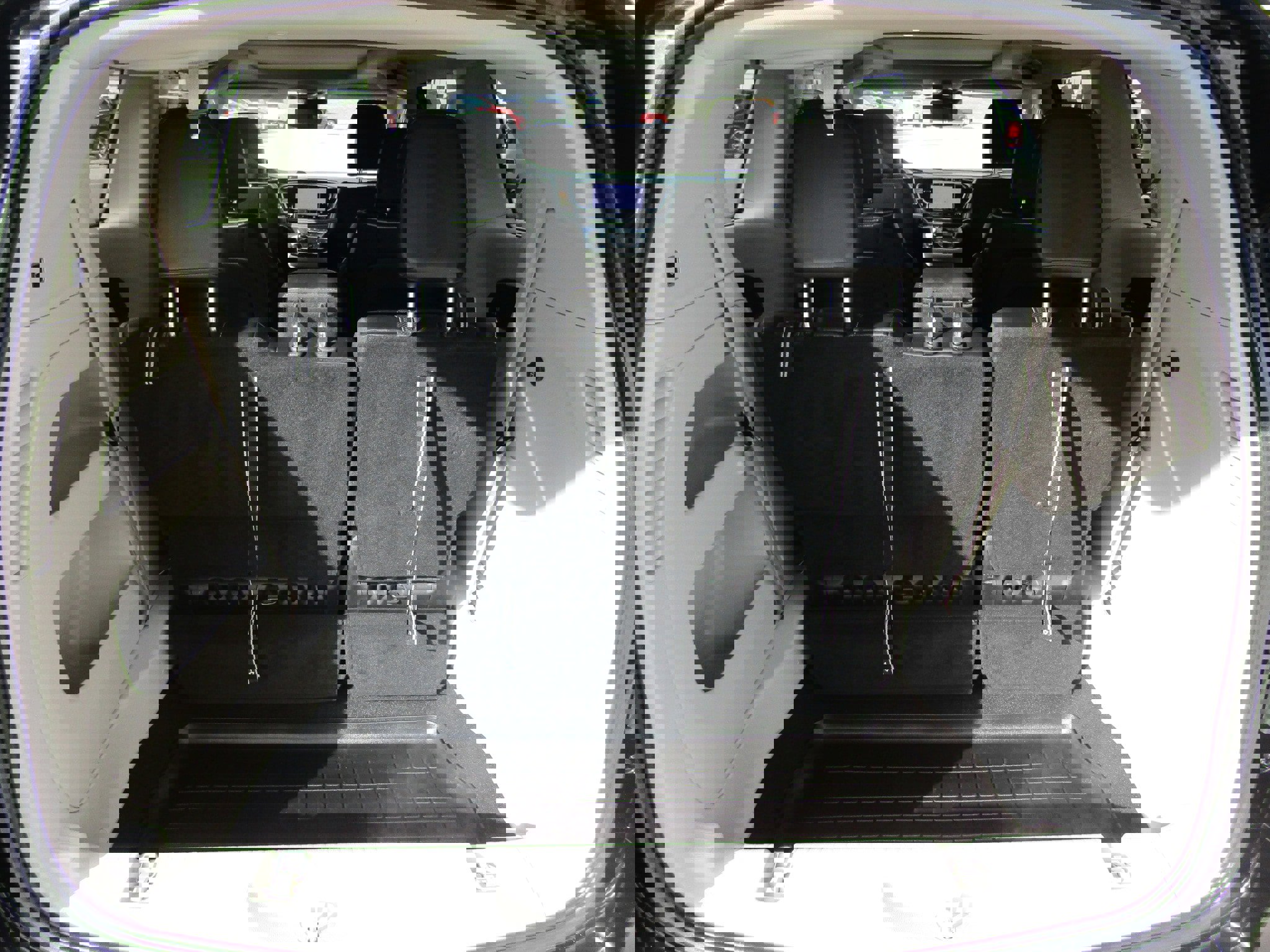 Used 2023 Chrysler Pacifica Limited image 15