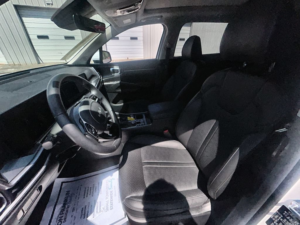Used 2025 Kia Sorento EX w/ Panoramic Sunroof Package FWD image 17