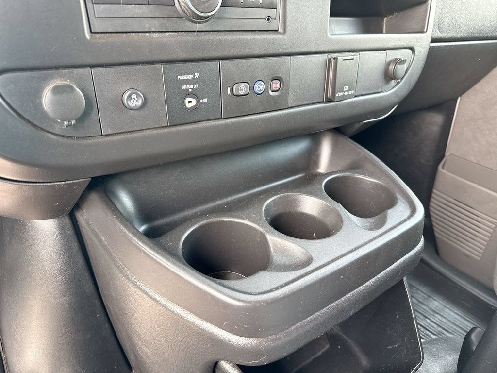 Used 2016 GMC Savana 2500 RWD image 20