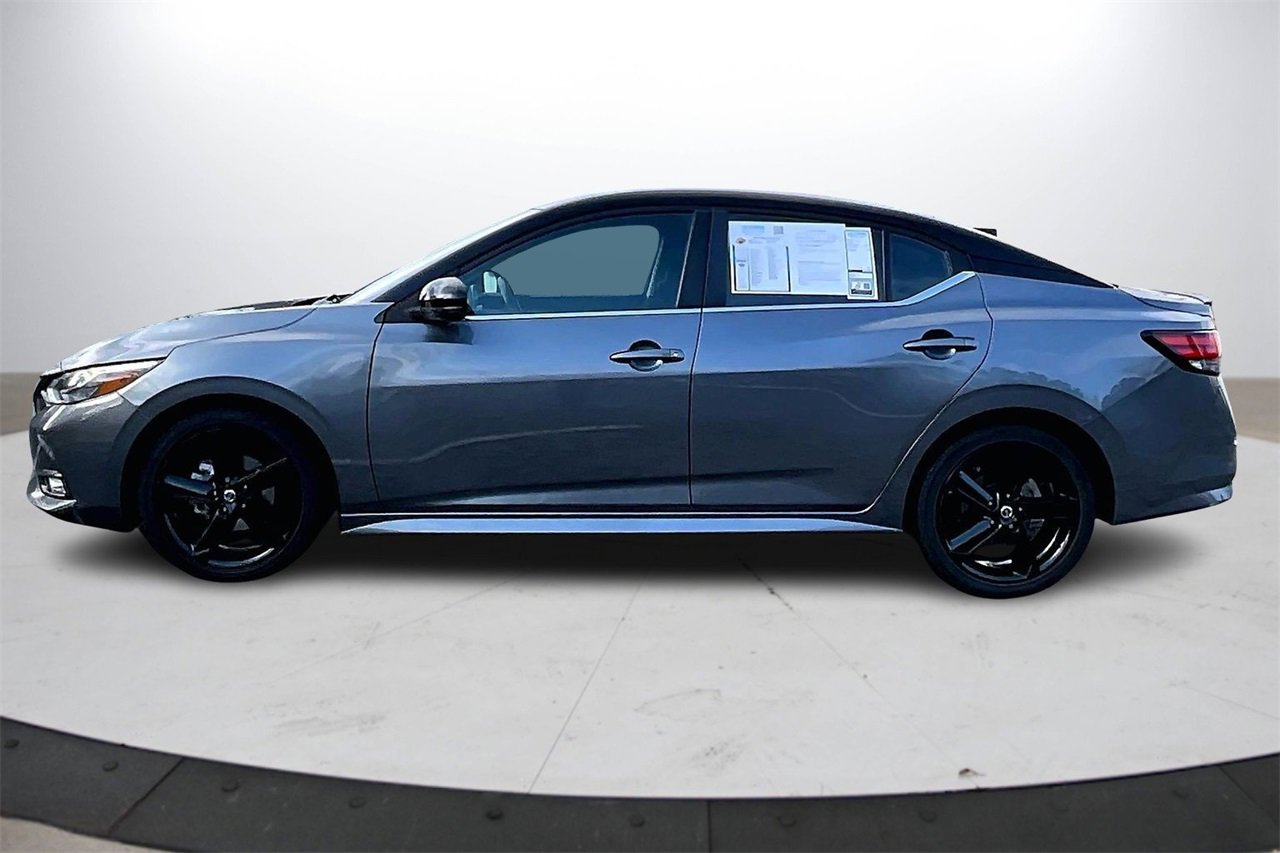 Used 2023 Nissan Sentra SR w/ Midnight Edition Package image 6