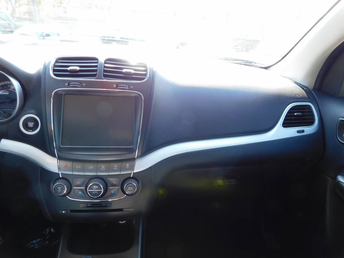 Used 2018 Dodge Journey SE w/ Popular Equipment Group image 9