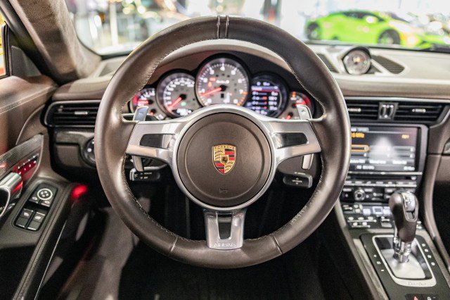 Used 2015 Porsche 911 Turbo S image 31