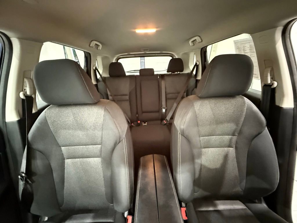 Used 2024 Nissan Rogue SV image 28