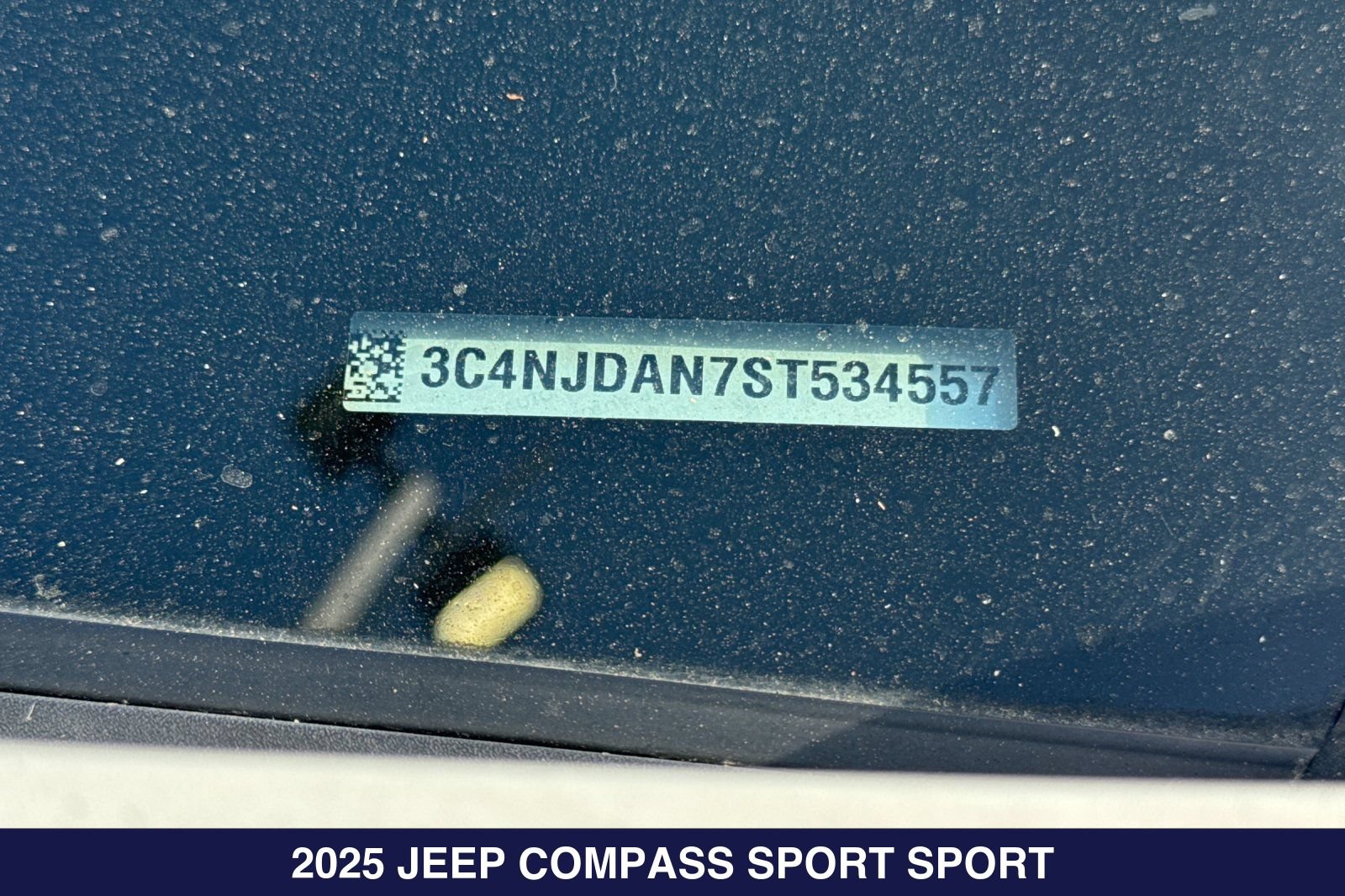 Used 2025 Jeep Compass Sport AWD/4WD image 2