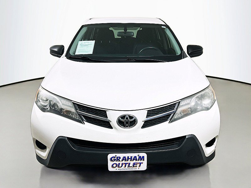 Used 2015 Toyota RAV4 LE FWD image 2